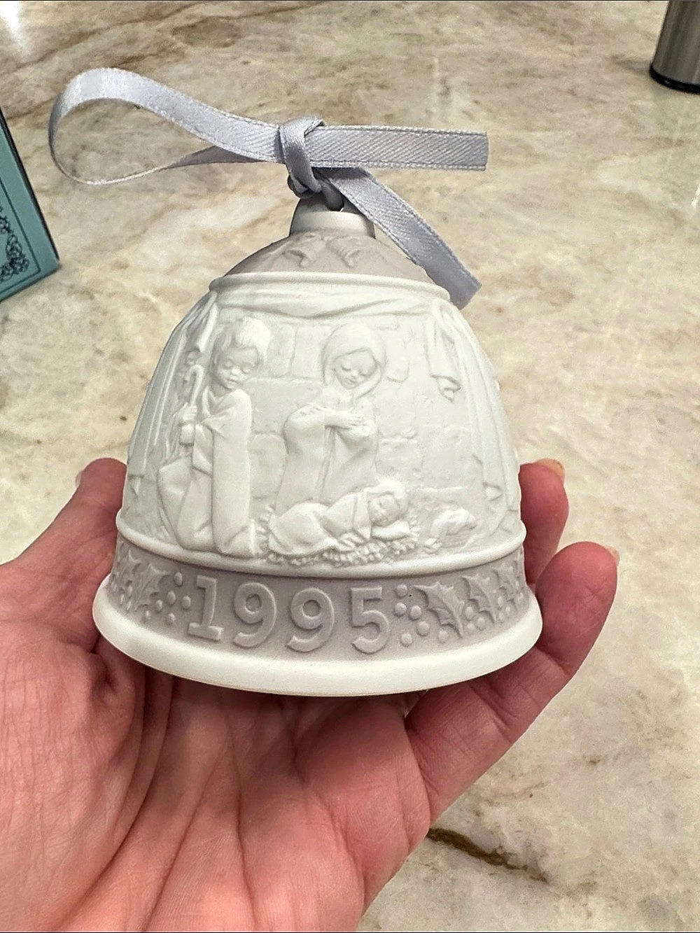 Lladro Campana Navidad 1995 Porcelain Holiday Ornament